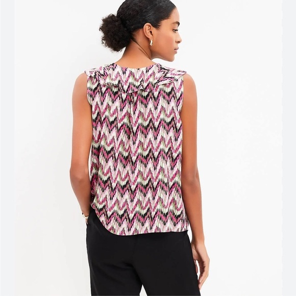 LOFT Ikat Palm Ruffle Shell Top S - Picture 2 of 8